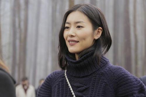 井柏然刘雯最新爆料视频,时尚界幕后故事大公开